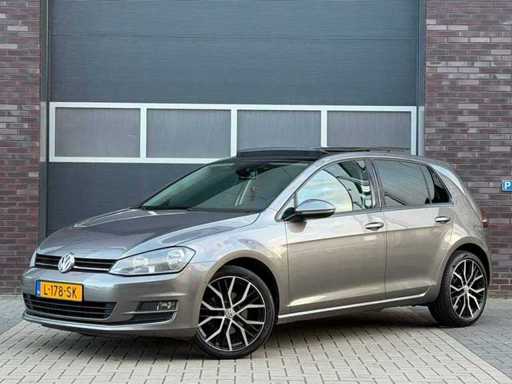 Volkswagen Golf 1.2 TSI Highline | L-178-SK i