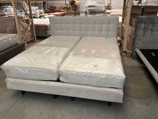 Cadre de lit avec matelas