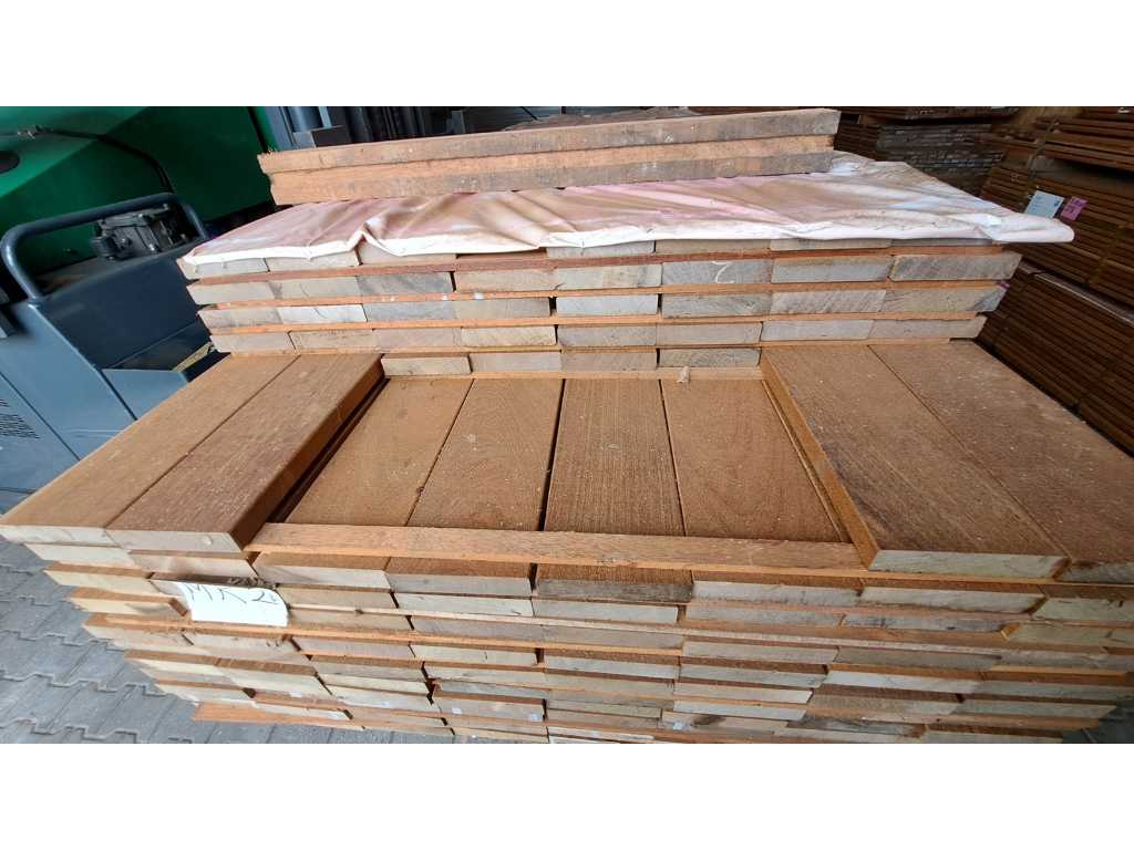 Ipé hardwood planks planed 25x120mm, length 35/275cm 84/305cm (119x)