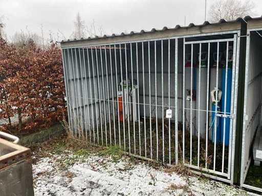 Gas cylinder storage