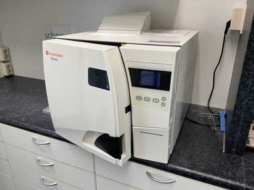 2018 - B autoclaaf - LFSS12AA - Instrumenten steriliseer appararaat