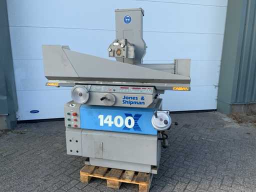 Surface grinding machine