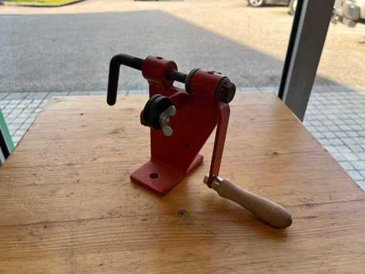 Dispositivo di rivatura a catena per motosega - Pinze a rivettatura cieche