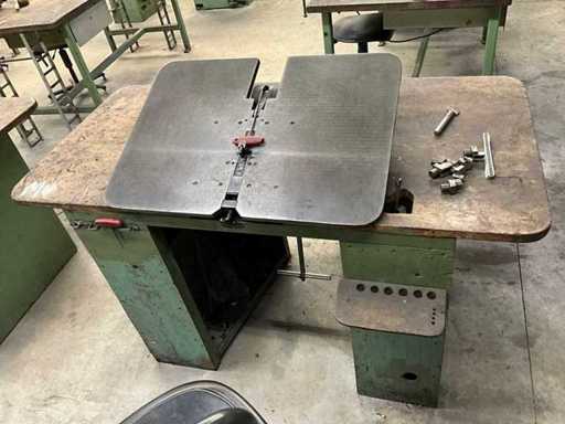 Machine de pliage à pied