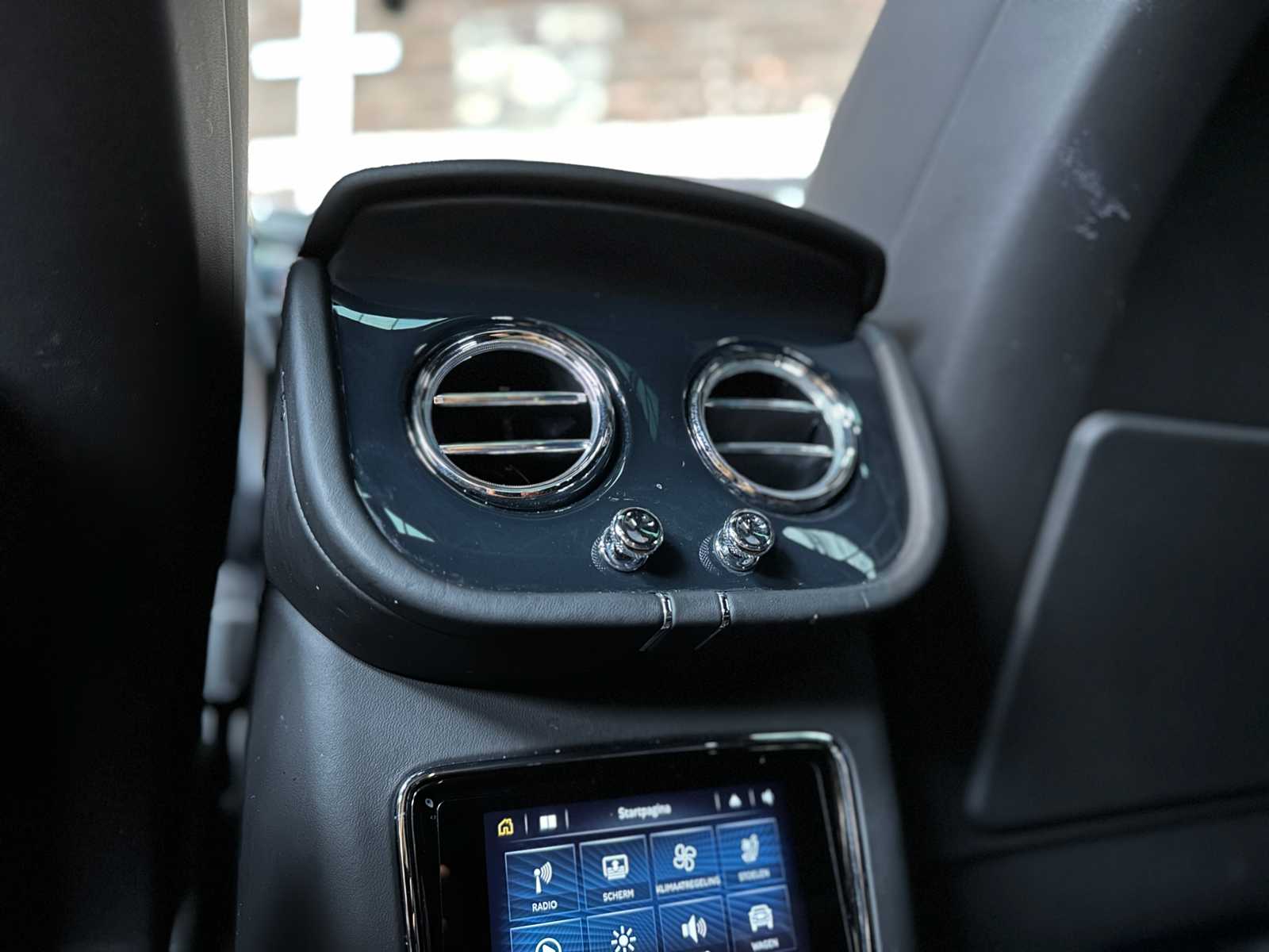 Bentley Bentayga 4.0 V8 First-Edition 550pk 2021