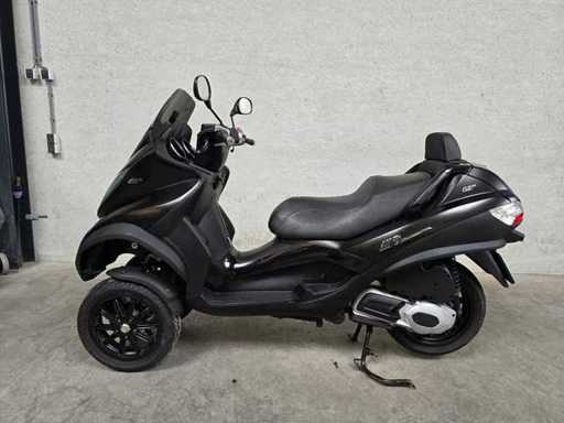 Piaggio - MP3 - 250CC LT - Motor scooter car license h186nt