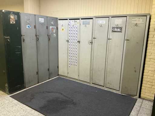 Partij diverse metalen locker