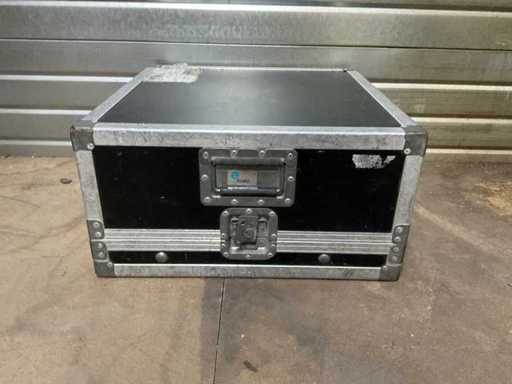 Flightcase für ein 19-Zoll-Mischpult