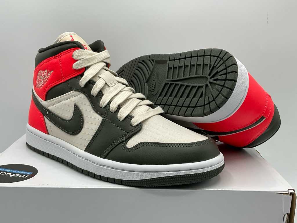 Nike jordan discount 1 mid 37