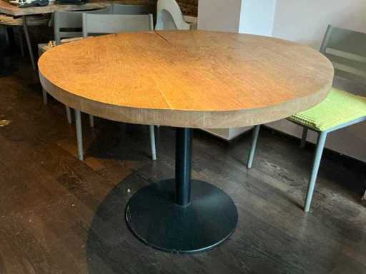 Boomstam Restauranttafel