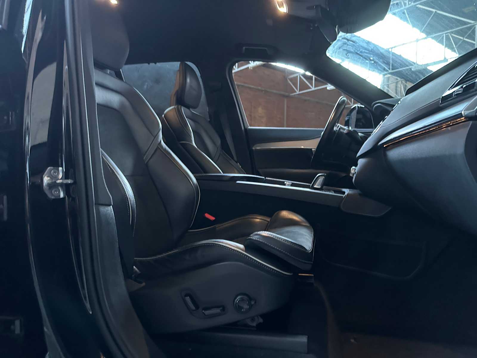 Volvo XC90 2.0 B5 AWD Inscription 235pk 2020 (Org-NL), H-655-HP