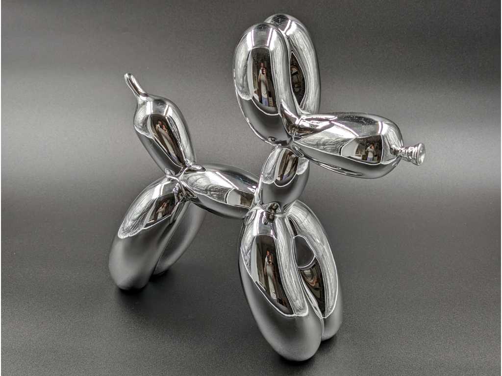 Standbeeld van Jeff Koons "Balloon Dog" (zilver)