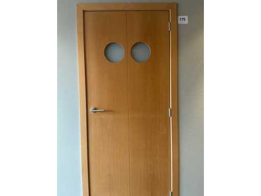 Porte intérieure en bois massif