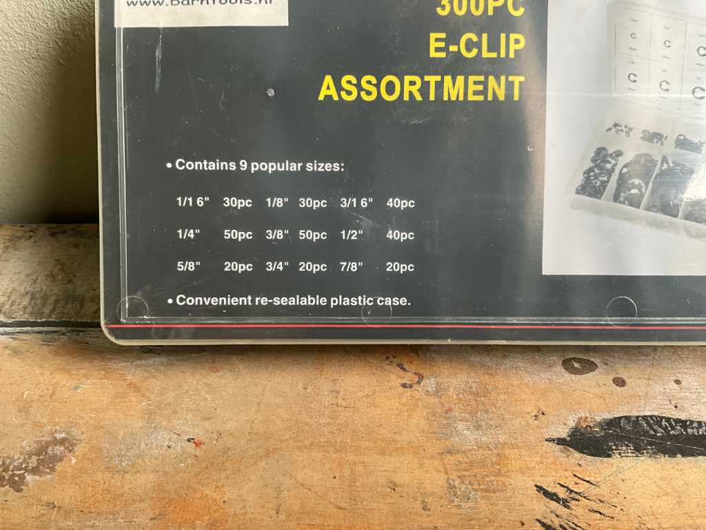 300 Piece E-Clip Assortment