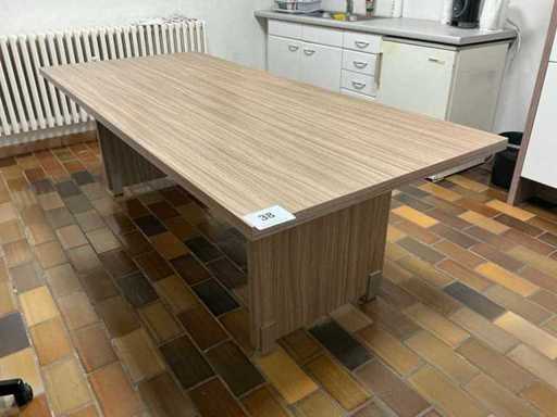 Eetkamertafel