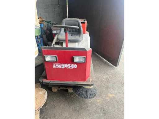Cleaning wagon