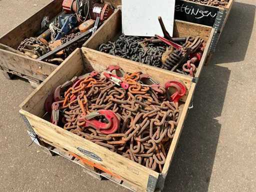 Batch of lifting chains
