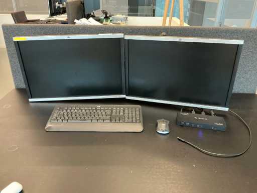 HP LA2405x 24” Monitor (2x)