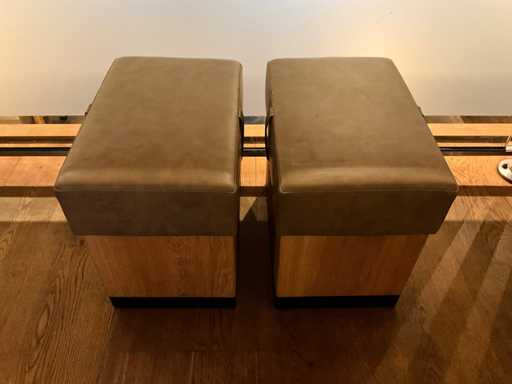 Hutten - Houten poef met lederen zitting (2x)