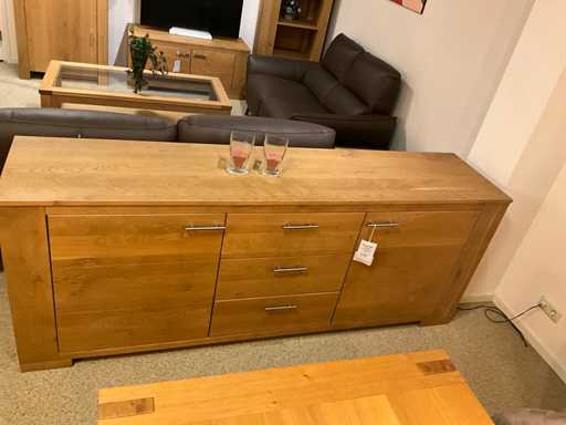 D?b Gwia?dzisty Kredens