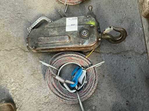 Treuil à câble métallique / Tirfor