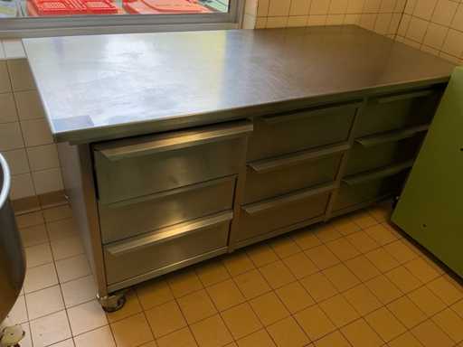 Roestvaststalen werkbank