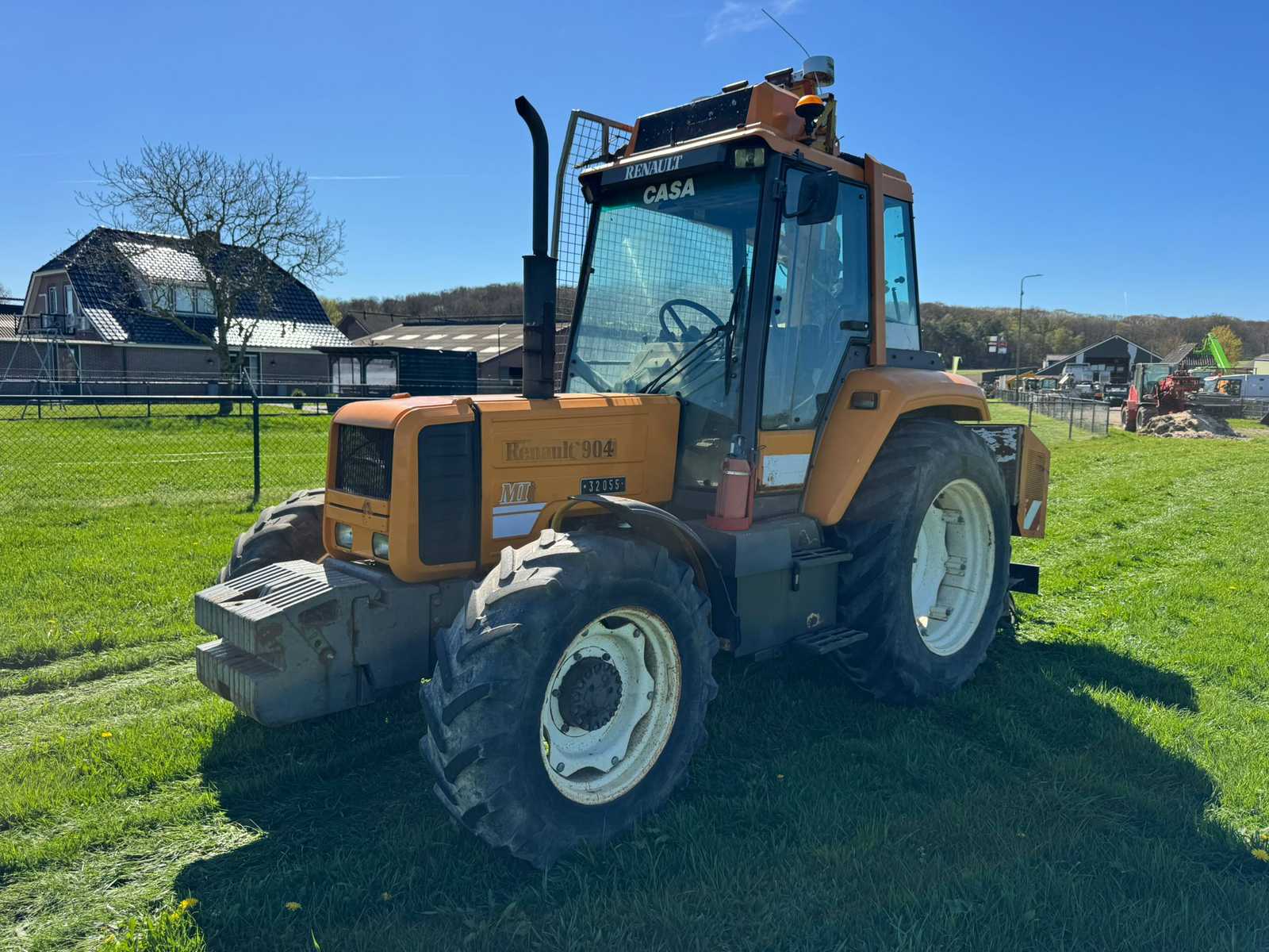 Renault 904 Two-wheel drive agricultural tractor with Flail mower