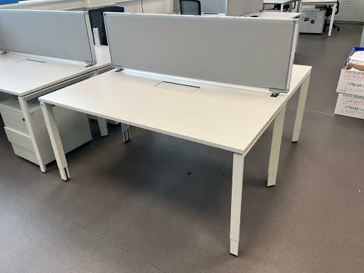STEELCASE Desk island 160x160 (Gray wall)