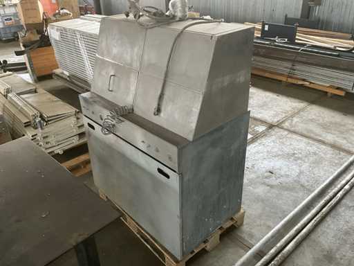 Paint sprayer cleaner