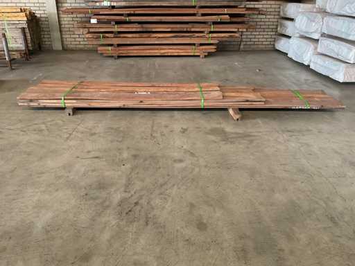 Lotto di legno duro finemente segato Azobe di varie lunghezze (totale 0,243 m³)