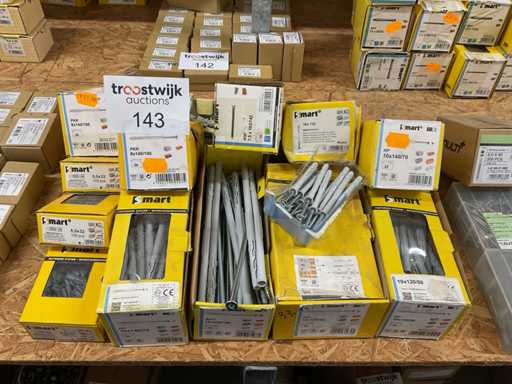 14 dozen nagelpluggen; pluggen