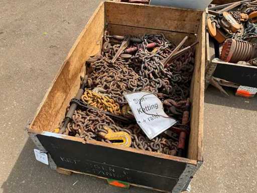 Batch of lifting chains