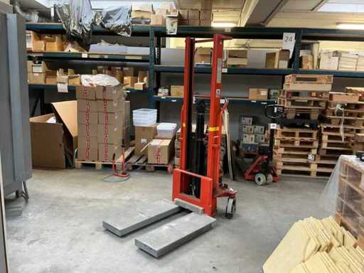 1999 BT SH800 E/2 Elektryczny Podnośnik Palet