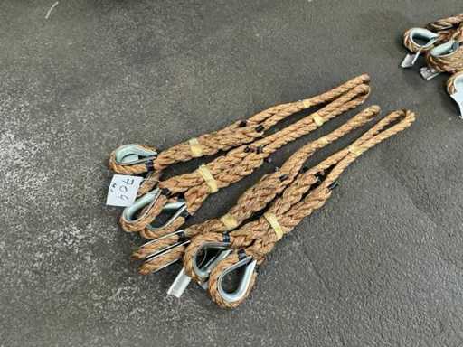 Hoisting choir with metal stockings (4x)