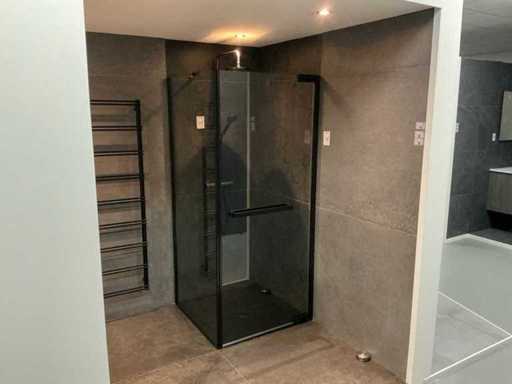 Bette-Duschschale mit Duschkabine