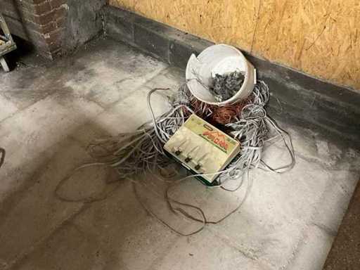 Vulcan SE 200 Electric Fence Device