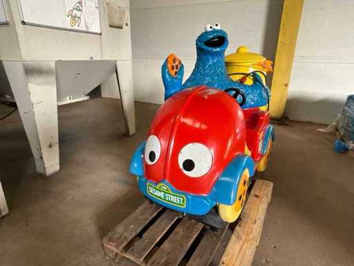 Attraction pour enfants / camion à pièces Sesame Street 