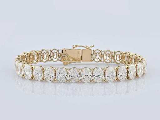 14 KT Yellow Gold Bracelet With 30.65 Cts Lab Grown Diamond