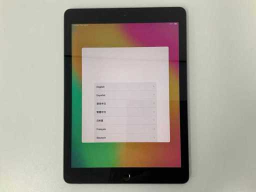 Apple - 9,7-calowy iPad Wi-Fi, 32GB, Space Gray - MR7F2NF/A