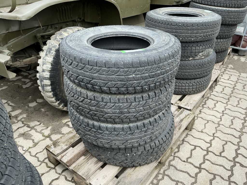 Yokohama 235/85 R16 Banden voor Pinzgauer (4x)