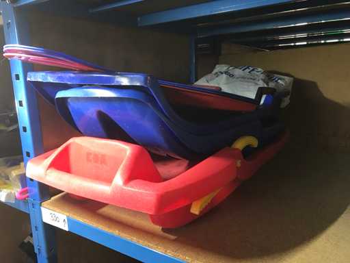 Plastikschlitten (3x)