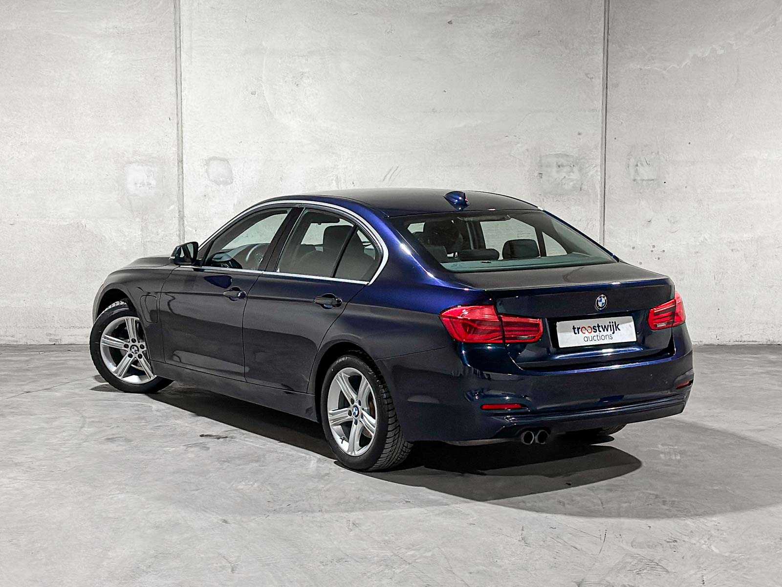 BMW 330e Centennial Executive 3-serie 252pk 2016 (Origineel-NL), KL-859-S