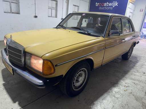 Mercedes-Benz - W123 - 300 D 5 cyl. AUTOMATYCZNY - HNV-49-L