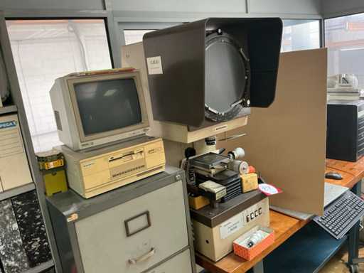MITUTOYO - PJ300 - Optical Profile Projector