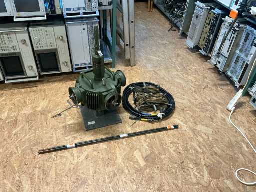Rohde & Schwarz AK501 Mobile Antenna