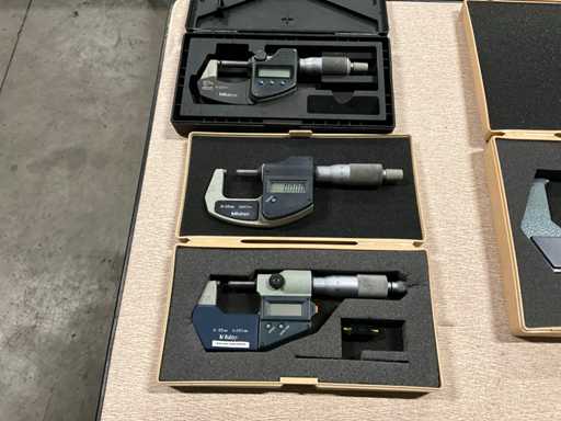Mitutoyo 0,001 Buitenmaat micrometer (3x)