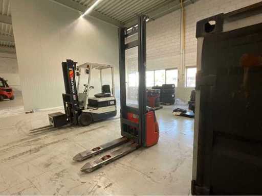 Linde L10 Stacker 2002