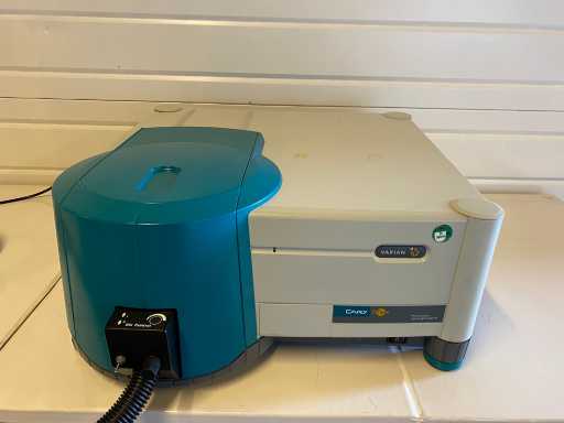 VARIAN - CARY-FINSTERNIS - Spektrometer