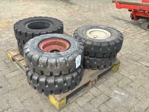 Forklift solid tires (6x)