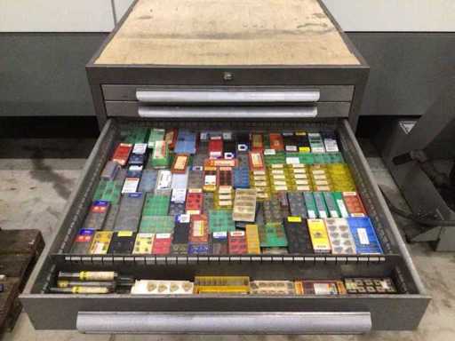 Dulap de scule cu conținut solid de carbură